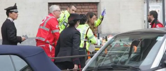 Morto il bimbo precipitato nella tromba delle scale a scuola