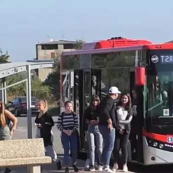 «Nei bus ammassati come bestie e biglietti troppo cari», proteste a Corigliano-Rossano
