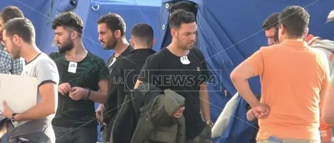 Nuovo sbarco nella Locride, 46 migranti approdano a Roccella
