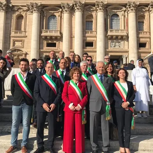 Le “Città dell’olio” in udienza dal papa, la Calabria rappresentata dal sindaco Stasi