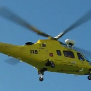 Bisignano, 48enne cade da un muro: è in gravi condizioni