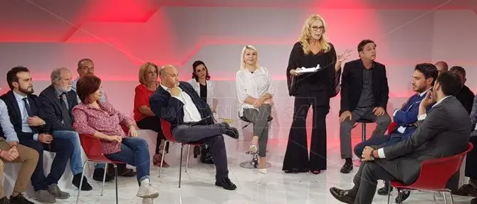 “Che fai, ti scindi?”, guarda la nuova puntata di Perfidia