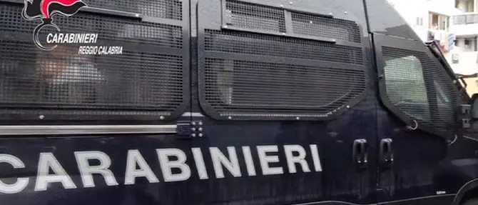 Blitz dell'Arma a Reggio Calabria: un arresto, dieci denunce e 22 mezzi sequestrati