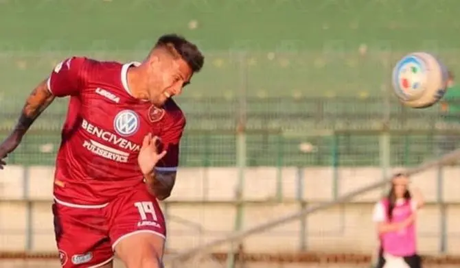 La Reggina è un rullo compressore: Avellino asfaltato e primato solitario