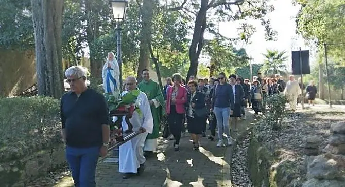 Vibo, a Villa Gagliardi arriva una statua della Madonna di Lourdes