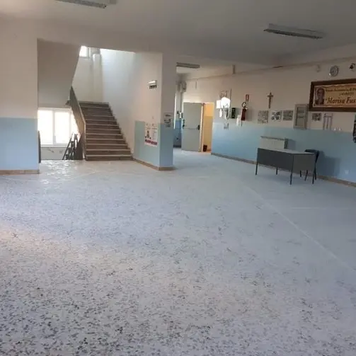 Atti vandalici alla scuola media di Caloveto, disposta la chiusura