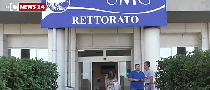 Corsi sospesi per le specializzazioni in Medicina all'Università di Catanzaro