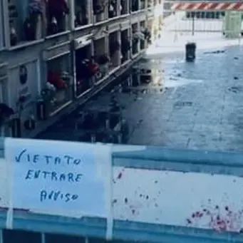 Esplosioni e miasmi tra i loculi, è emergenza sanitaria al cimitero di Gagliano