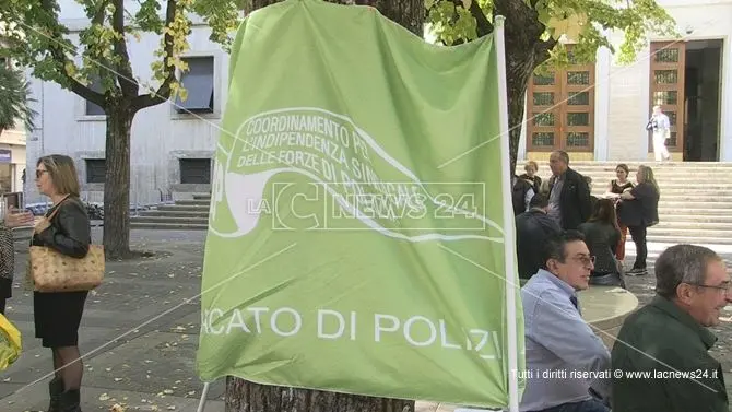 Arriva anche a Cosenza la protesta del sindacato di polizia