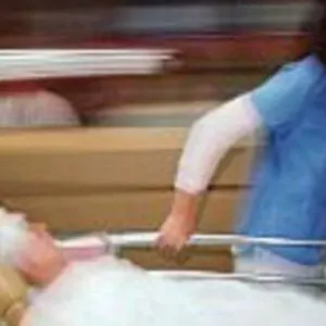 Asp Cosenza, i Pronto soccorso non a norma: porte strette per le barelle e stanze malsane