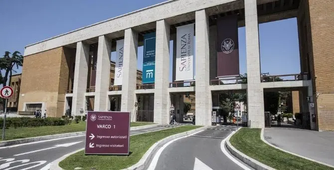 Tubercolosi alla Sapienza, si cercano 150 studenti a rischio. L'Università rassicura: «Nessun contagio»