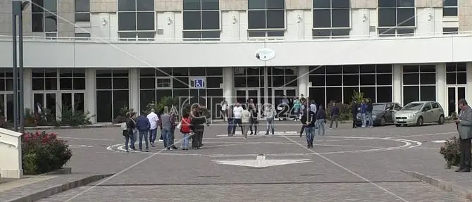 Sanità, idonei contro Cotticelli dopo la proroga oss: «Lezione di illegalità»