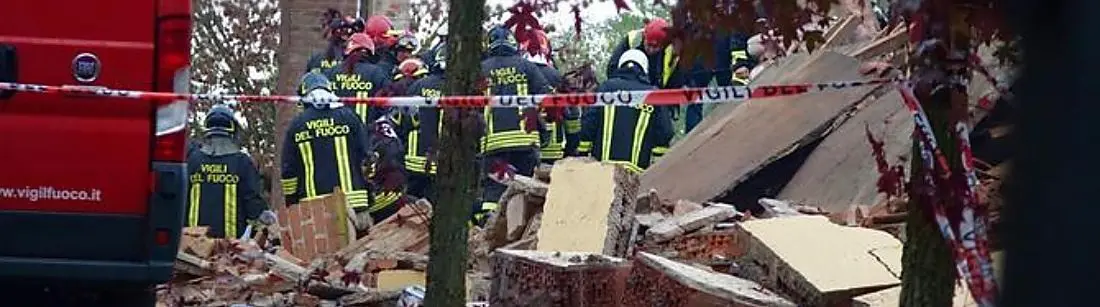 Era di Reggio uno dei vigili del fuoco morti nell'esplosione in una cascina dell'Alessandrino