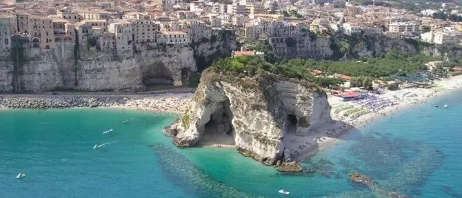 Tropea, un'ottima annata. Tempo di bilanci per Macrì: «Città d'amare»