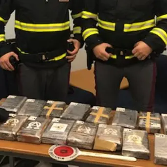 Con 16 chili di cocaina sul camion, due calabresi arrestati in Lombardia