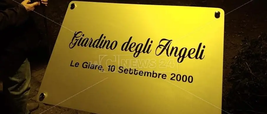 Soverato ricorda le vittime dell'alluvione, inaugurato “Il giardino degli angeli“