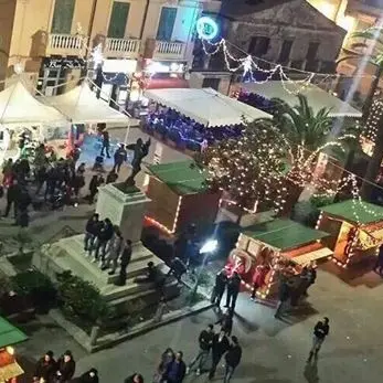 Natale a Tropea: negozi aperti, luci d'artista, pista di ghiaccio e mercatini