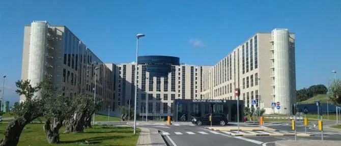 Licenze d'autore e manine sulla rotazione dei dirigenti alla Regione