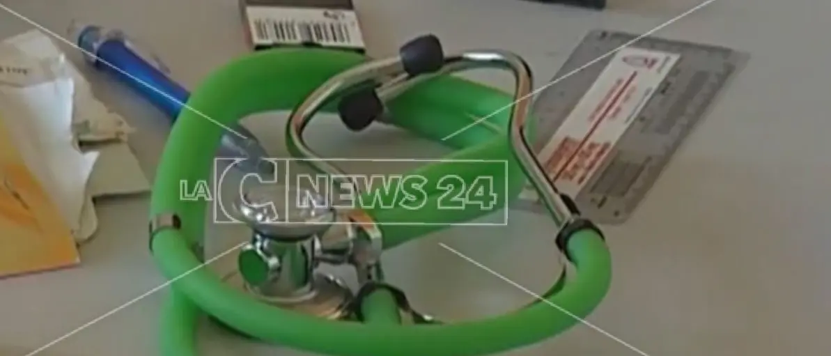 Specialisti ambulatoriali sul piede di guerra: «L'Asp rispetti gli accordi o sarà sciopero»