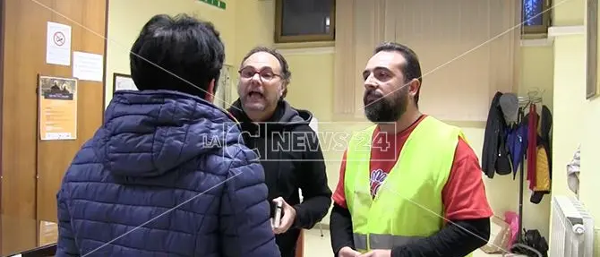 Truffe agli anziani, parlano gli esperti: «Non aprite mai la porta»