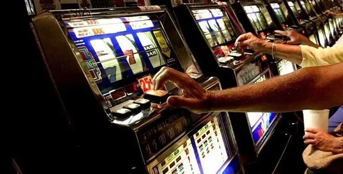 Gioco d'azzardo in Calabria, “in fumo” 462 milioni di euro