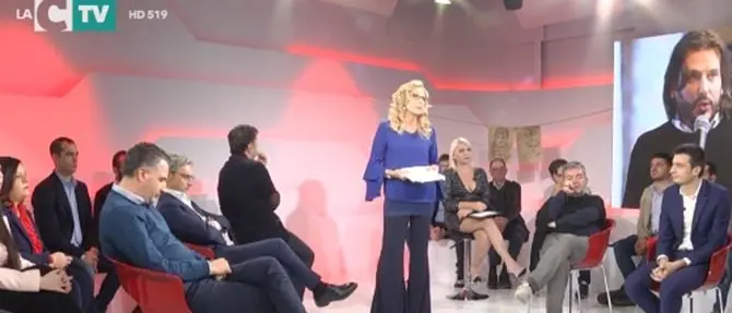 “Chi è caos del suo mal...”: ecco la nuova puntata di Perfidia