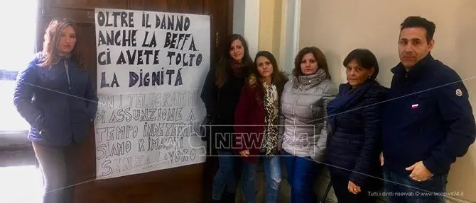Reggio, la disperazione degli Oss: «Pronti ad iniziare lo sciopero della fame»