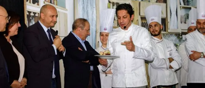 San Marco Argentano, lo chef Mazzei tra gli studenti dell’Alberghiero