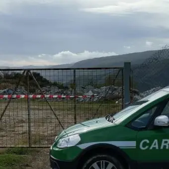 Gestione illecita di rifiuti a Caloveto, denunciati amministratori e tecnici comunali