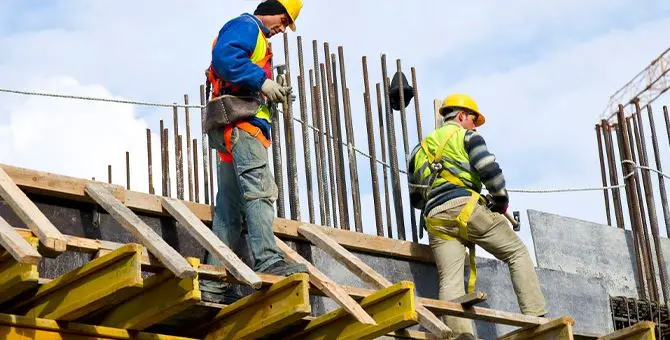 Lavoravano senza dispositivi di protezione, multa di 24mila euro per l'impresa