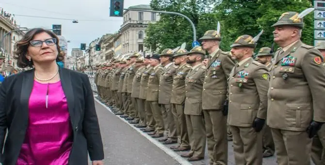 Elisabetta Trenta, la Procura militare indaga: «Si è tenuta la casa da ministro»