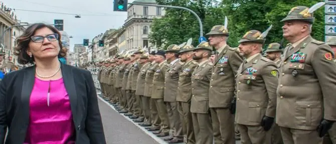 Elisabetta Trenta, la Procura militare indaga: «Si è tenuta la casa da ministro»