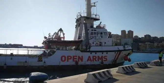 Migranti, Salvini indagato dai pm di Agrigento per caso Open Arms: «Sono stufo»