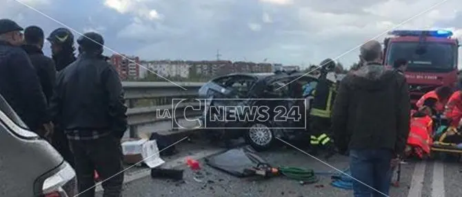 Cosenza, scontro tra due auto sulla strada per la Sila. Due feriti