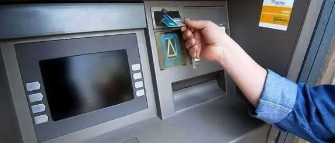 Sila, dopo anni di attesa apre sportello bancomat a Lorica