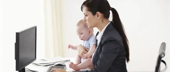 Orari inconciliabili e strutture costose, madri lavoratrici troppo penalizzate