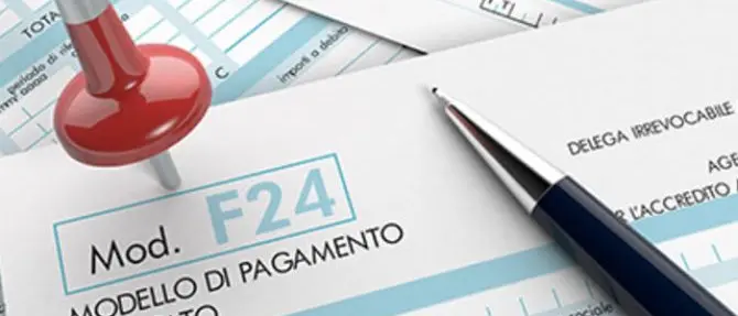 Tasse non pagate, i Comuni potranno pignorare i conti. Il premier: «Non mi risulta»