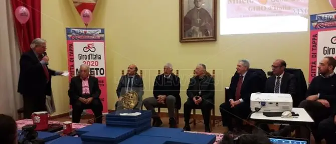 Conto alla rovescia per il Giro d’Italia, presentata la tappa Mileto-Camigliatello