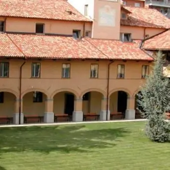 Colpita da un’acquasantiera in chiesa, muore bambina di 7 anni
