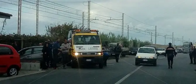 Grave incidente sulla statale 18 a Belvedere, un ferito