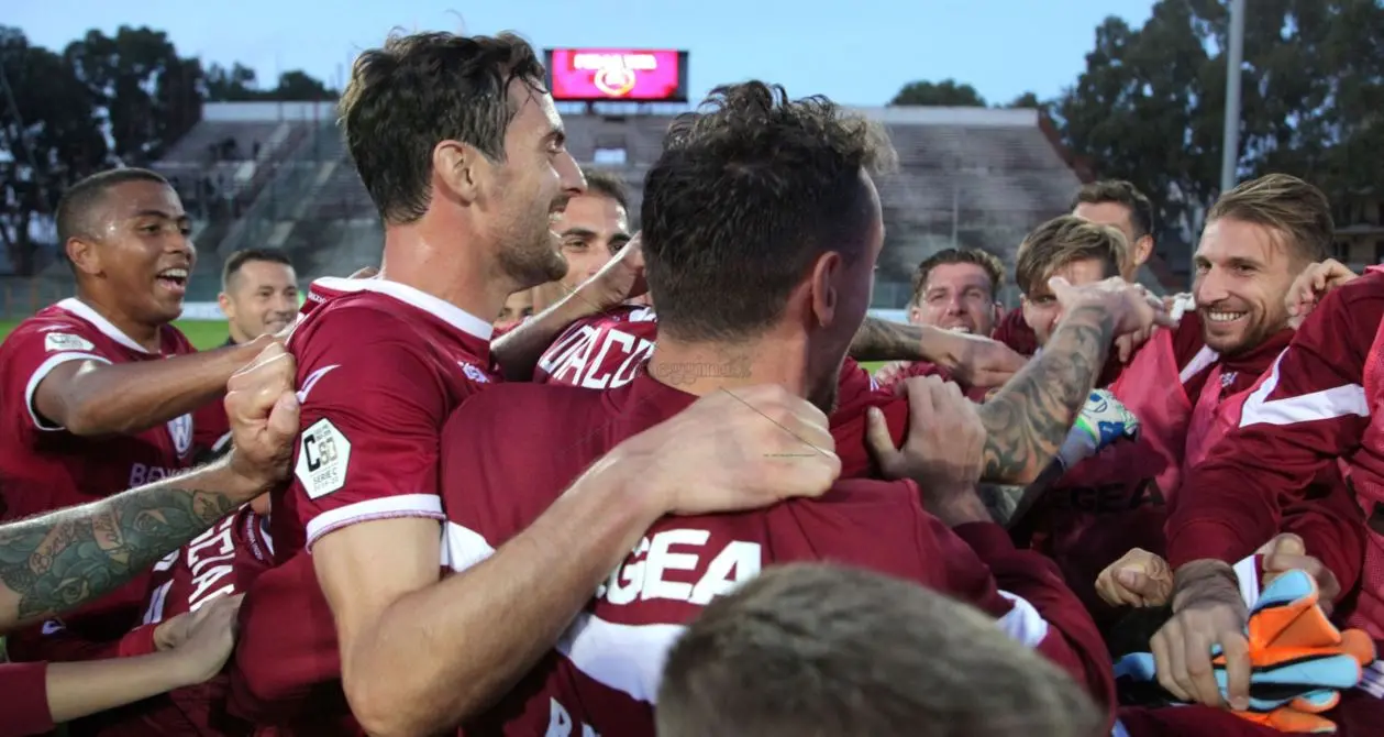 Il Rende dura venti minuti, la Reggina ne fa quattro