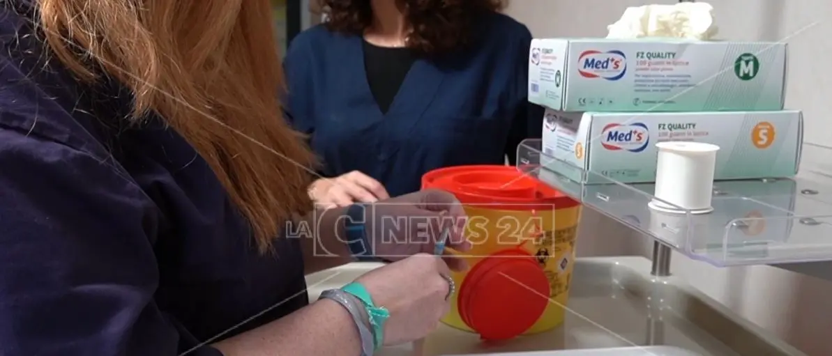 Un ambulatorio per le vaccinazioni all'università di Catanzaro