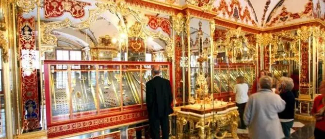 Il furto del secolo: gioielli antichi per un miliardo di euro rubati a Dresda