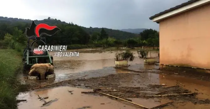 Pizzo, torrente travolge una casa: salvati due anziani