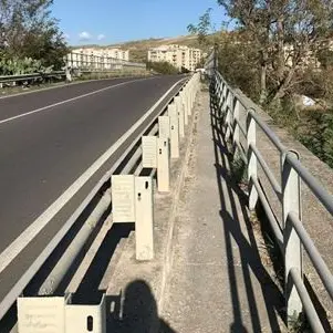 Crepe su un ponte a Catanzaro, scatta l'allarme. Sopralluoghi e strada chiusa al traffico