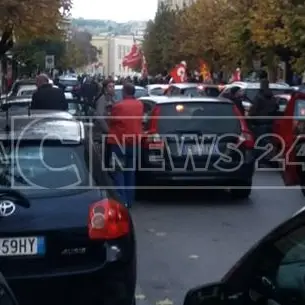 Centro di Cosenza paralizzato, occupazione dei lavoratori della cooperativa Seatt