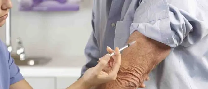 Vaccini salvavita per gli over 65 ma medici e pazienti sono poco informati