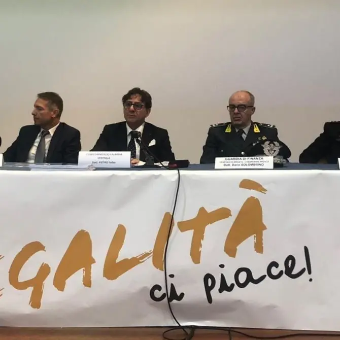 Contraffazione e abusivismo: si punta sui giovani per invertire la rotta