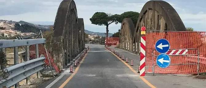 Trebisacce, dopo mesi di attesa riapre il ponte sul Saraceno