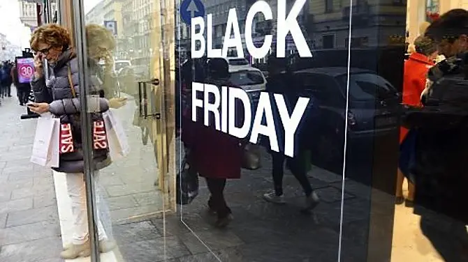 Il Black Friday piace ai calabresi: «Si spenderanno circa 60milioni di euro»